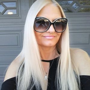 Meet your Posher, Eugenia